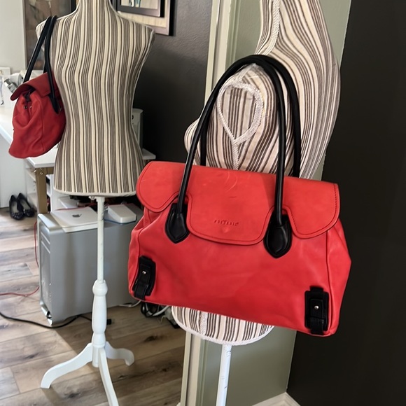 Frederic, red leather purse - Picture 1 of 13